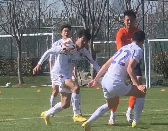 曼城1-0领先浦和红钻。